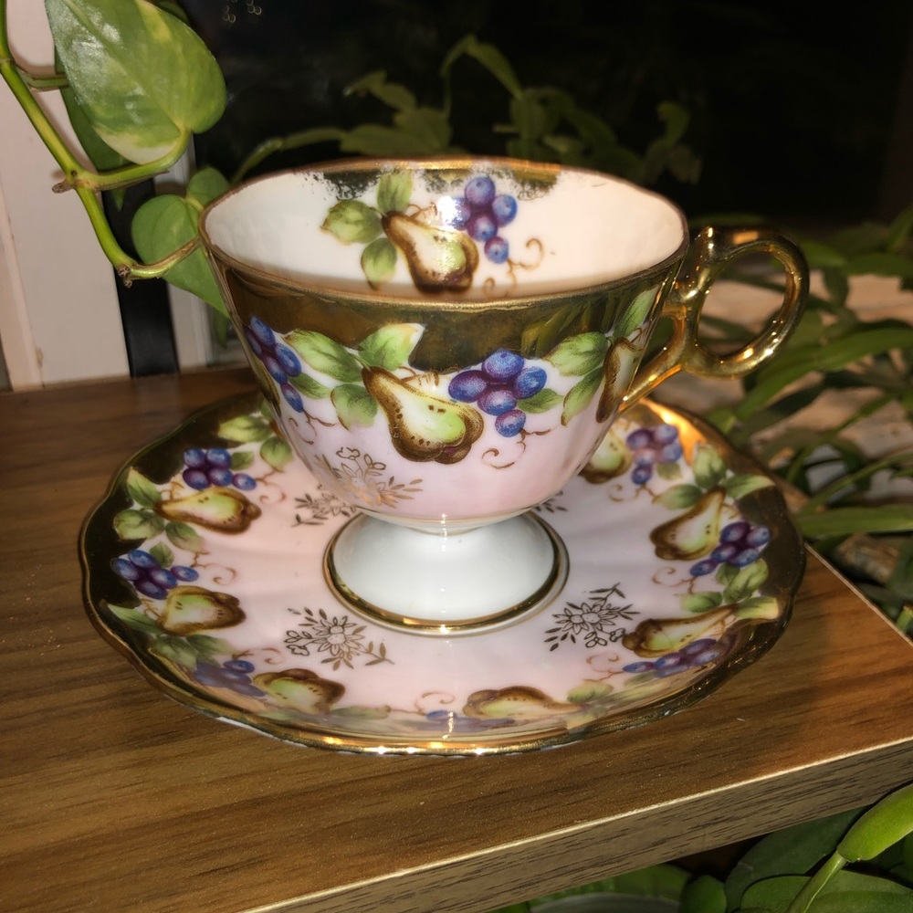Royal Sealy China Tea Cup Set